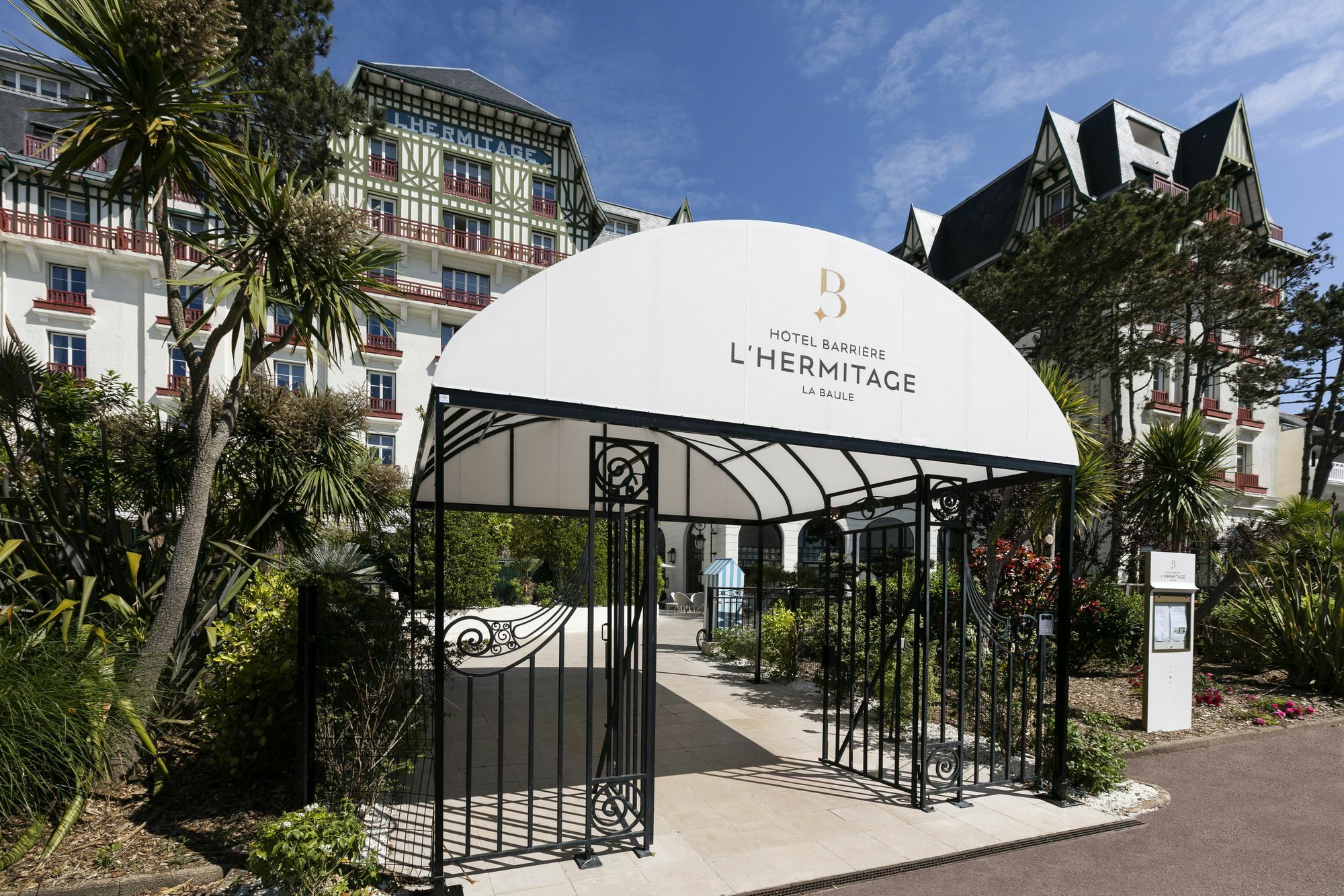 Hotel Barriere L'Hermitage La Baule-Escoublac Exterior photo